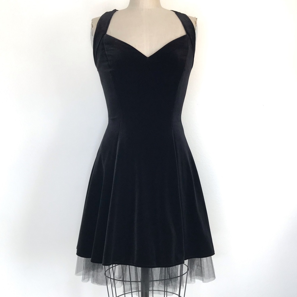 Betsy & Adam S 4/6 velvet vintage black dress